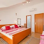 Galic 2 Pensión 3*