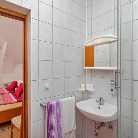 Galic 2 Gasthuis Mlini