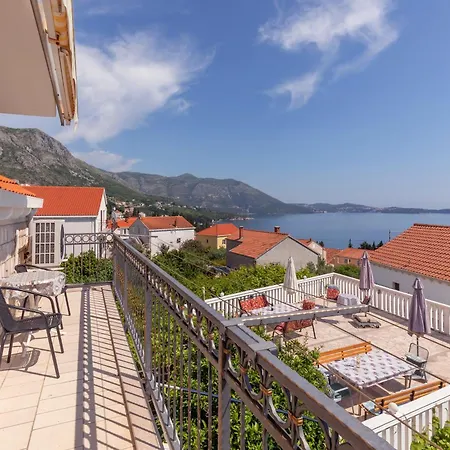 Guest house Galic 2 *