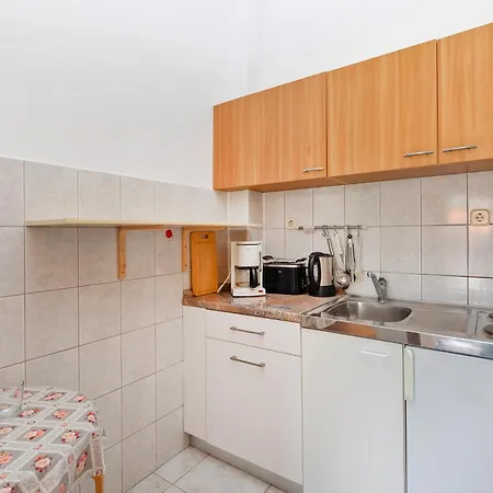 Gasthuis Galic 2 Mlini