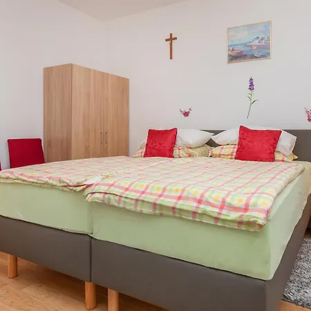 Gasthuis Galic 2 Mlini